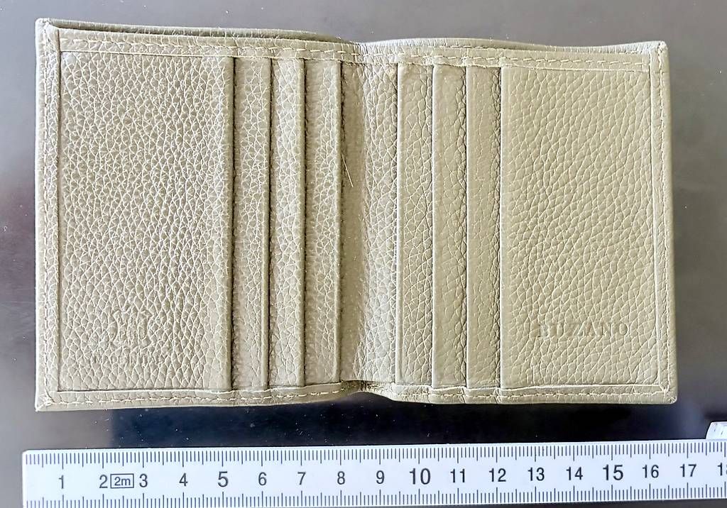 Portafogli: Portefeuille Buzzano – Usato da Genève venduto da Angos168 2