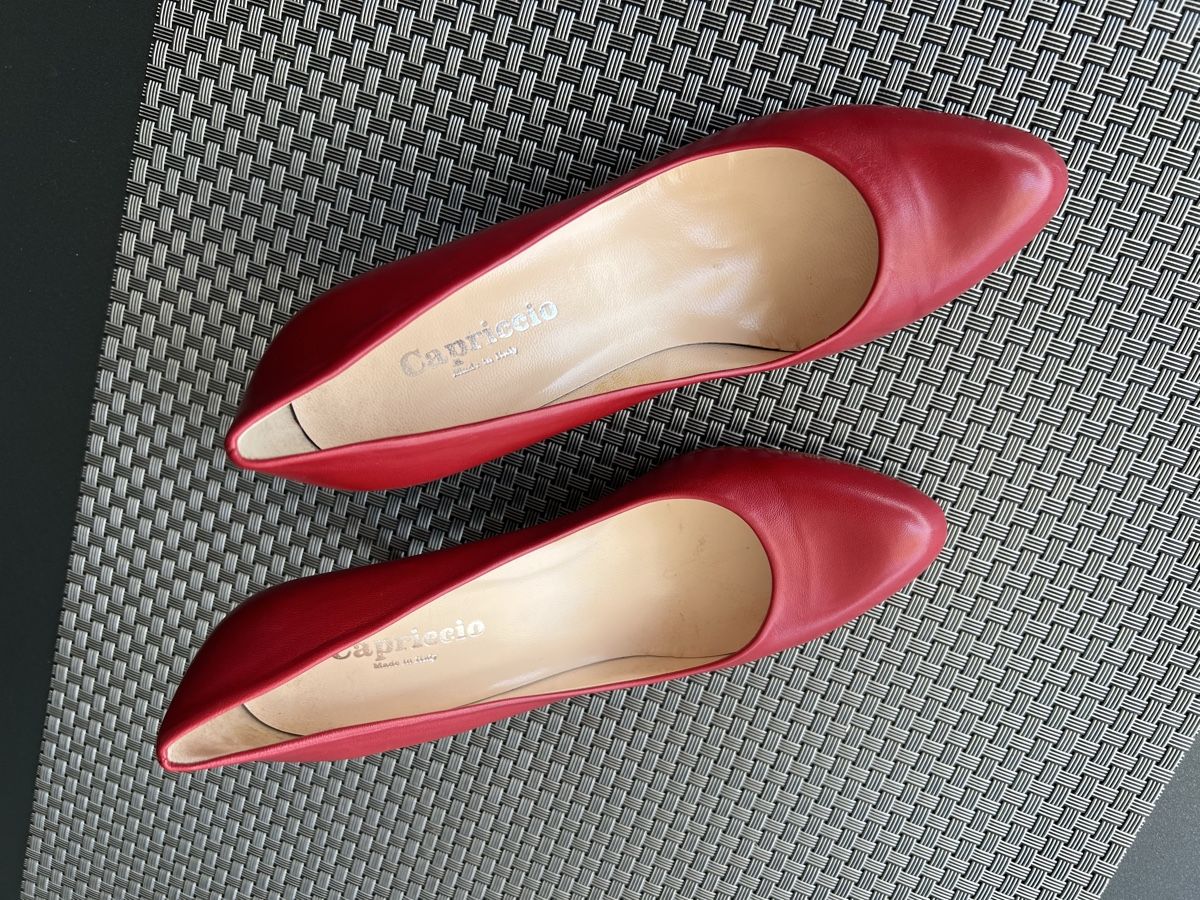 Damenschuhe: Schuhe Pumps, rot Gr. 38.5 Leder – Neu (gemäss Beschreibung) aus Wolfwil von Poulet60