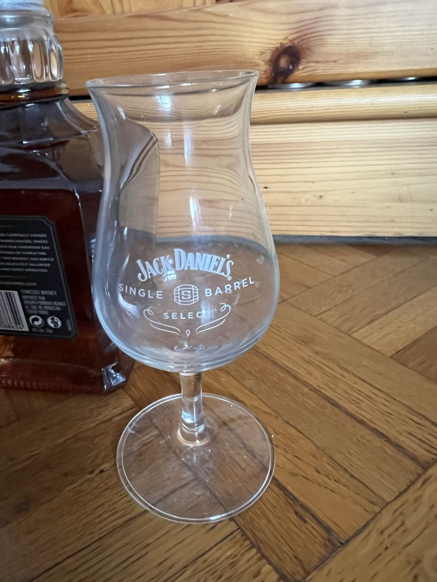 Jack Daniels Bevande alcoliche: Jack Daniels Single Barrel mit Glas 7dl 45% vol. – Nuovo e nell'imballaggio originale da Basel venduto da veralt 2