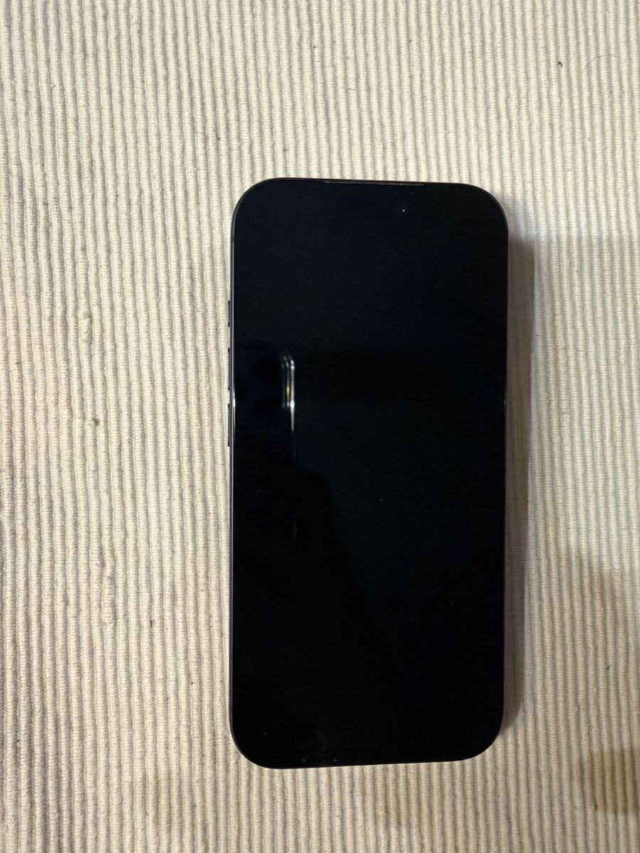 Apple Telefoni cellulari / Smartphones: Iphone 18 Pro 256GB Darkblue – Nuovo (secondo la descrizione) da Grenchen venduto da bruetsch_leonie. 2