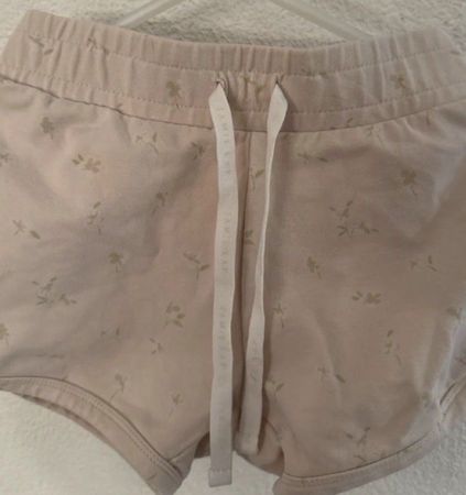 Jamie Kay Shorts Grösse 128 8y geblümt hellrosa 