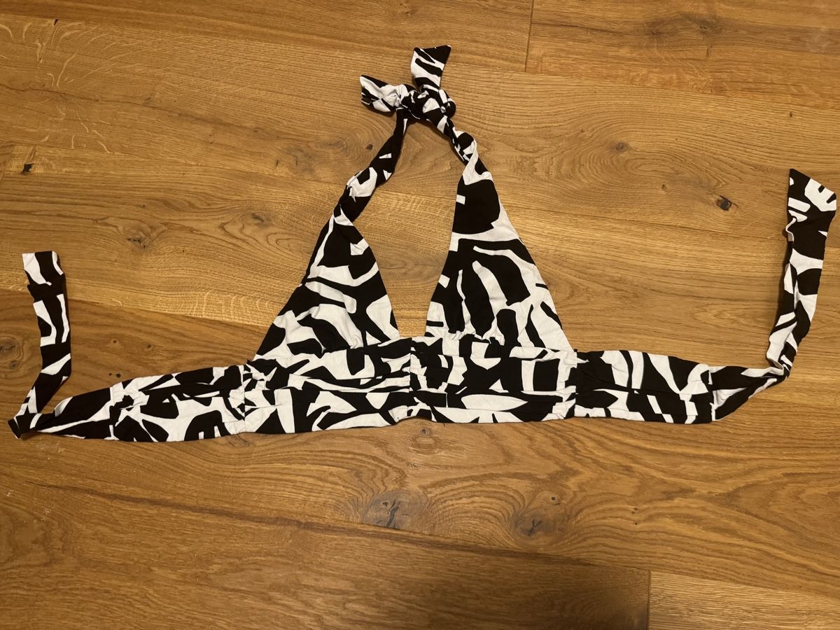 Top: Zara Neckholder Top Gr. M schwarz/weiss Muster – Nuovo (secondo la descrizione) da Buchrain venduto da Babyblau777