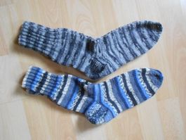 2 Paar Wollsocken Handgestrickt Gr 42/43