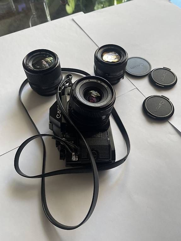 Fotocamera: Canon A1 - 50mm + 28mm + 24mm – Usato da Lausanne venduto da Original_G 1