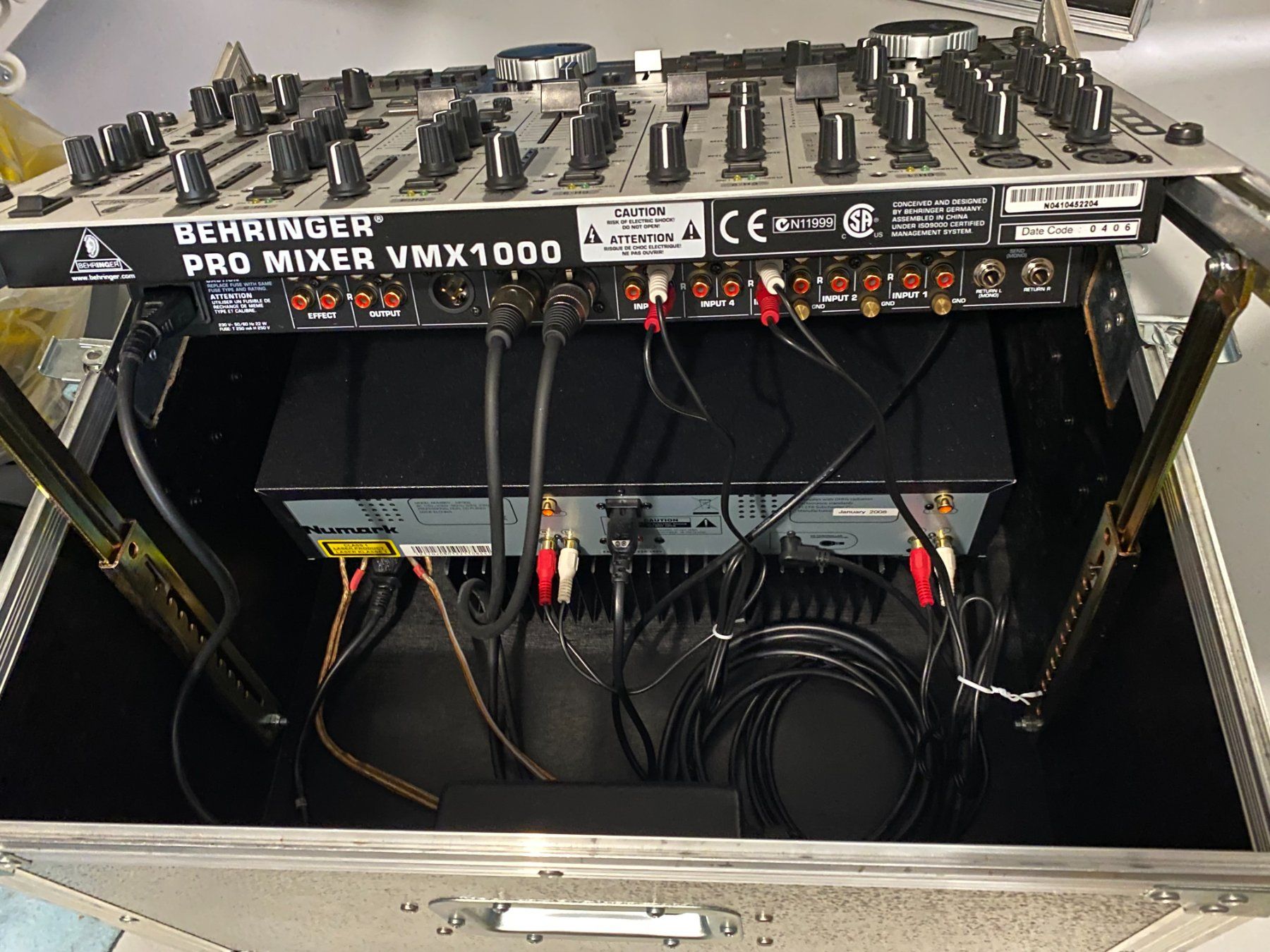 Console di mixaggio: DJ-Rack / DJ-Komplettanlage im Flightcase – Usato da Siselen BE venduto da Helfi70 4