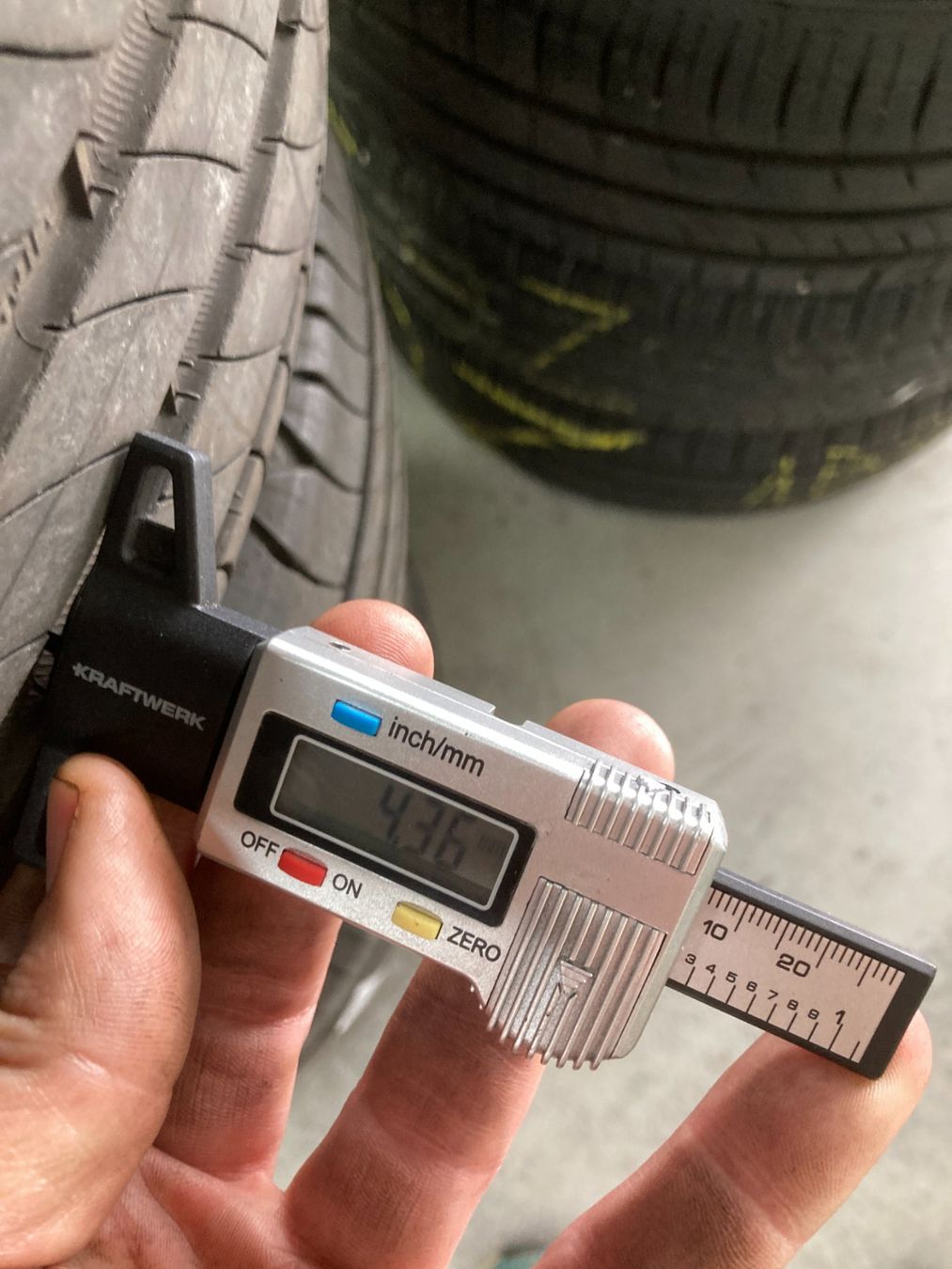 Michelin Pneus & Kompletträder: 225/45R17 Sommerpneu Michelin – Gebraucht aus Cham von WB2223 7