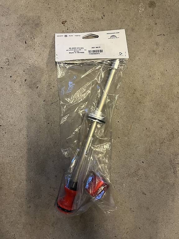 Pezzi di ricambio: Airshaft RockShox ZEB – Usato da Ennetmoos venduto da Mathis_dani