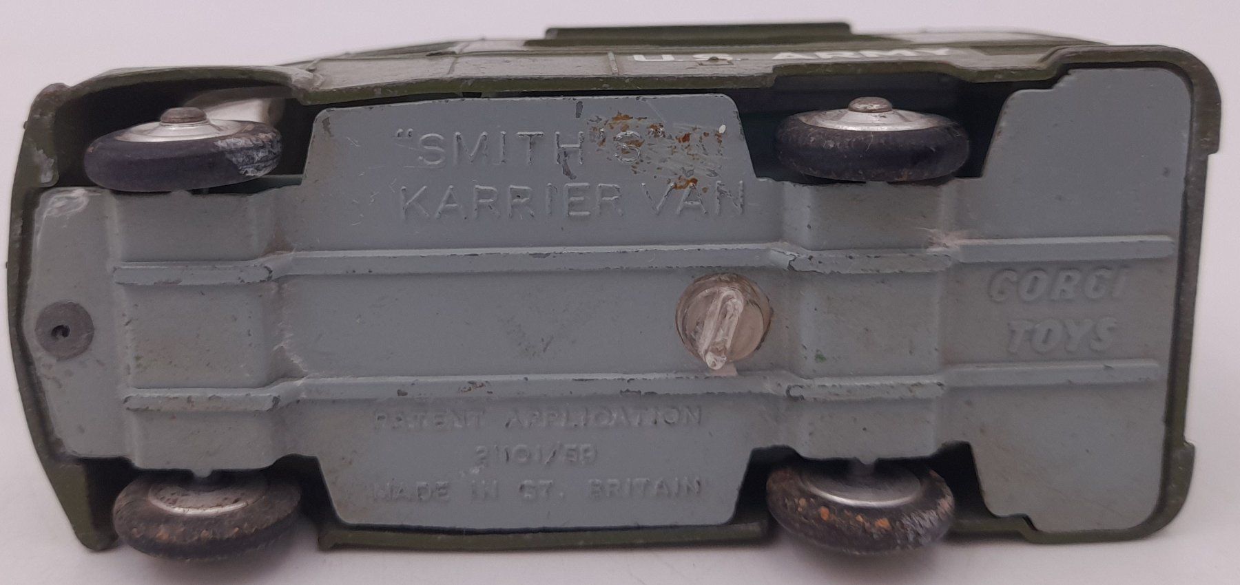 Corgi Toys Modellini d'auto: Corgi 359 U.S. Army Field Kitchen Karrier Van – Usato da St-Sulpice VD venduto da Davyd-a-Doc 5