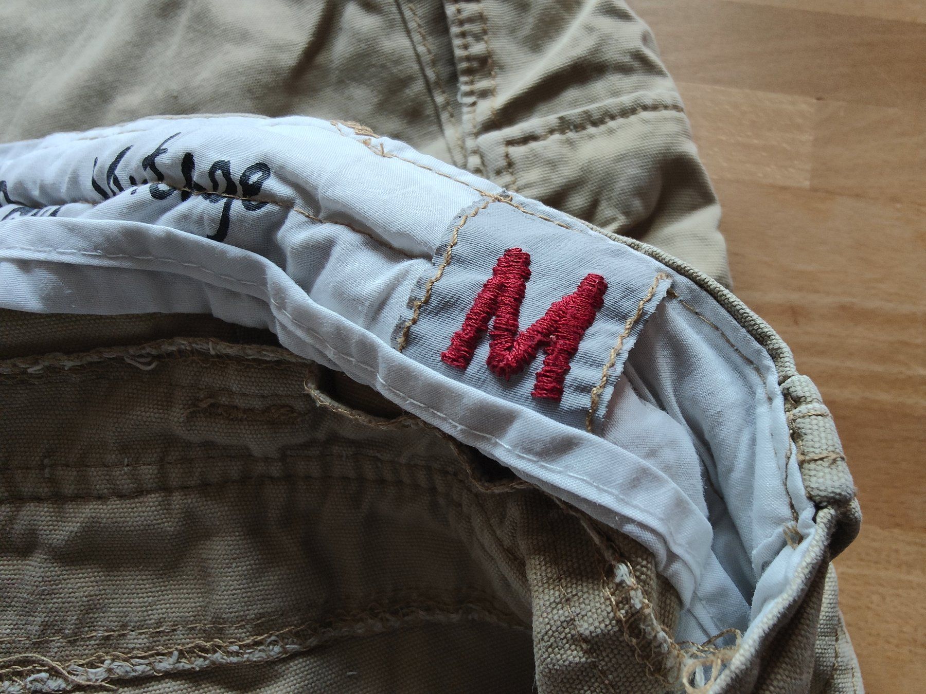 Pantaloni: Kurze Hose Division Short – Usato da Oberurnen venduto da Soola 3