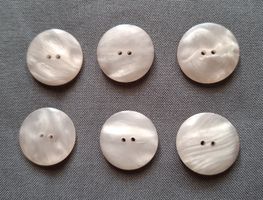 6 Stück Knöpfe, Beige marmoriert, 23 mm.