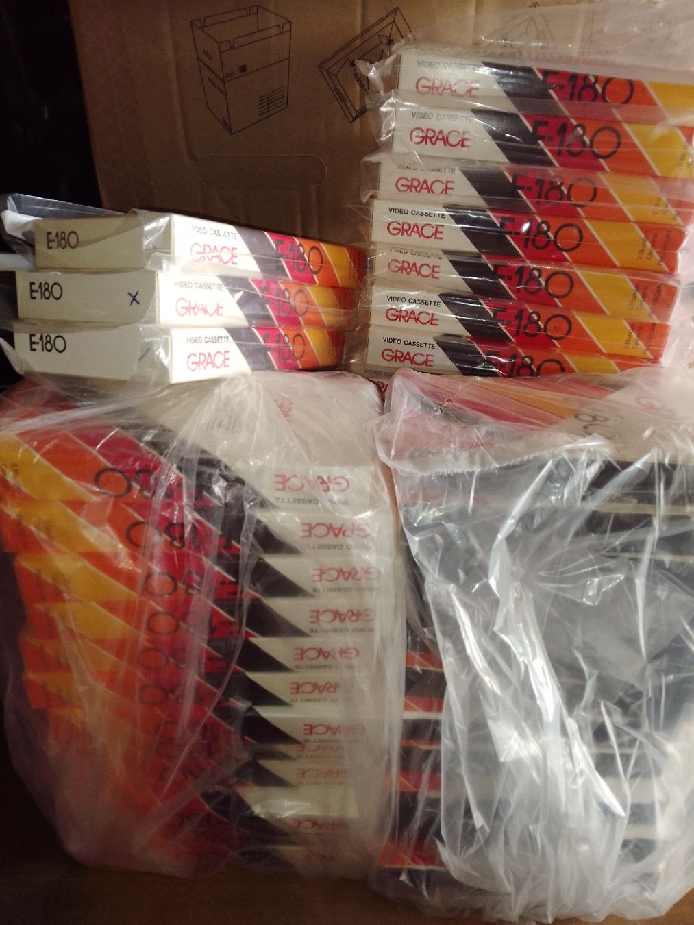 Alle VHS: VHS Kassetten - 35x GRACE E180 – Gebraucht aus Naters von sealed-gamer 1
