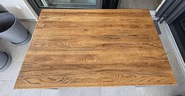 Massiver Holztisch 