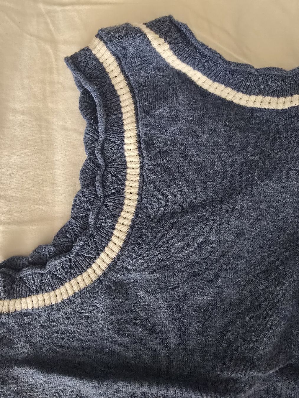 Bonpoint Camicette, T-shirt & Top: Charming Blue Bonpoint Knit Top – Usato da bern venduto da gsh_2w9d 3