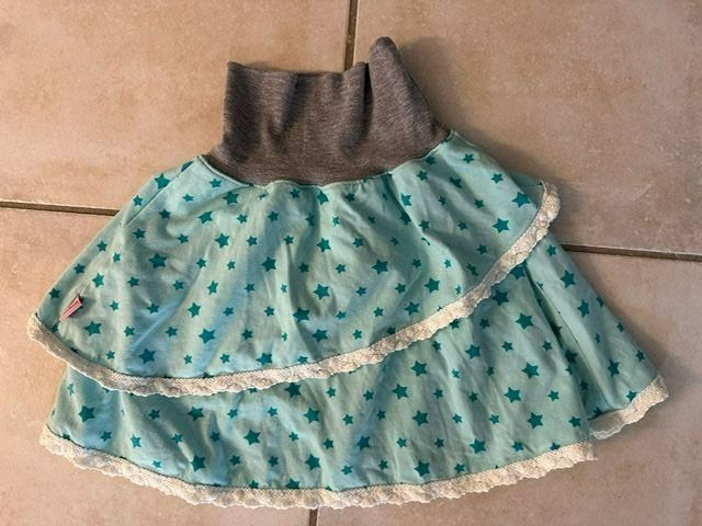 Lotti & Set di vestiti: 7 teiliges Mädchenkleiderset Gr. 104 – Usato da Eschenbach SG venduto da Grummelzwerg 3