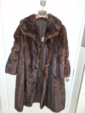 Manteau de Vison Marron Chaleureux - Élégance Hivernale!