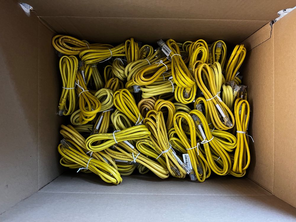 neu-100x-1-5-meter-netzwerkkabel-cat5e-bis-1000mbits-kaufen-auf-ricardo