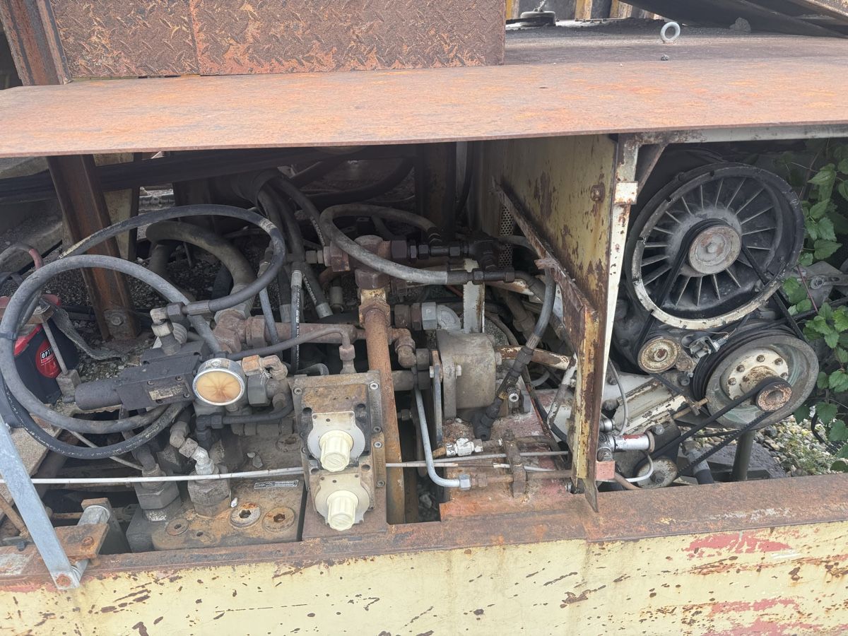 Toutes les machines: Steinbrecher ca 24 Tonnen – D'occasion à Niederbipp par baggerch 5