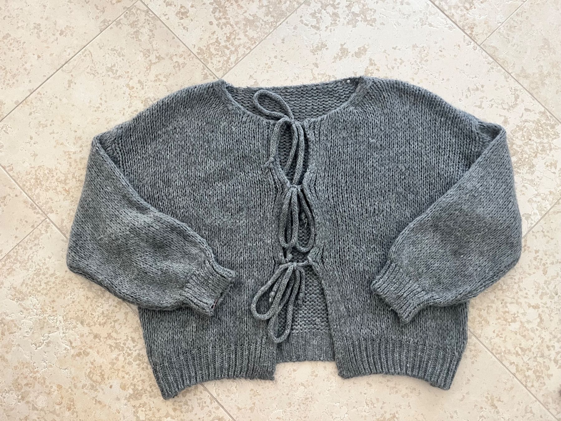 Maglioni & Felpe: Womens Cardigan with bows – Nuovo e nell'imballaggio originale da Basel venduto da Iggy-5762