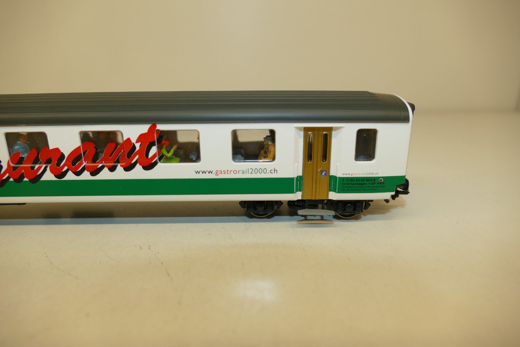 Lima Modellini di ferrovie: Lima Collection H0: SBB Restaurant Wagen mit Figuren – Nuovo (secondo la descrizione) da Niederhasli venduto da Flash32 2