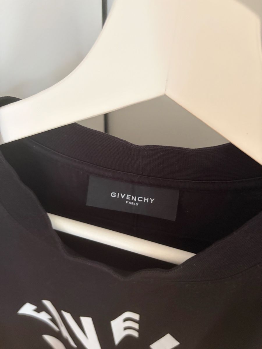 Givenchy T-shirts: Givenchy Tshirt Favelas – Neuf (Voir description) à Hägendorf par matty01 2