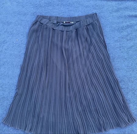 Navy Plissee Rock, Grösse XL, Elegant für den Sommer!