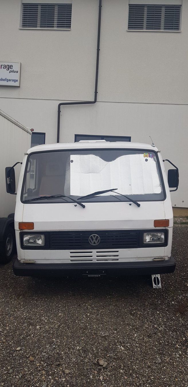 VW Veicoli da campeggio: Nostalgie mit Oldtimer-Camper-Bus, ab MFK Sept.26 – Usato da Unterstammheim venduto da jayceedee