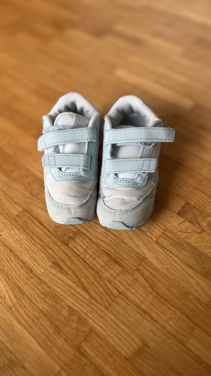Puma Scarpe per ragazzi: Puma Kinder Turnschuhe Grösse 27 – Usato da Luzern venduto da ja_0707 1