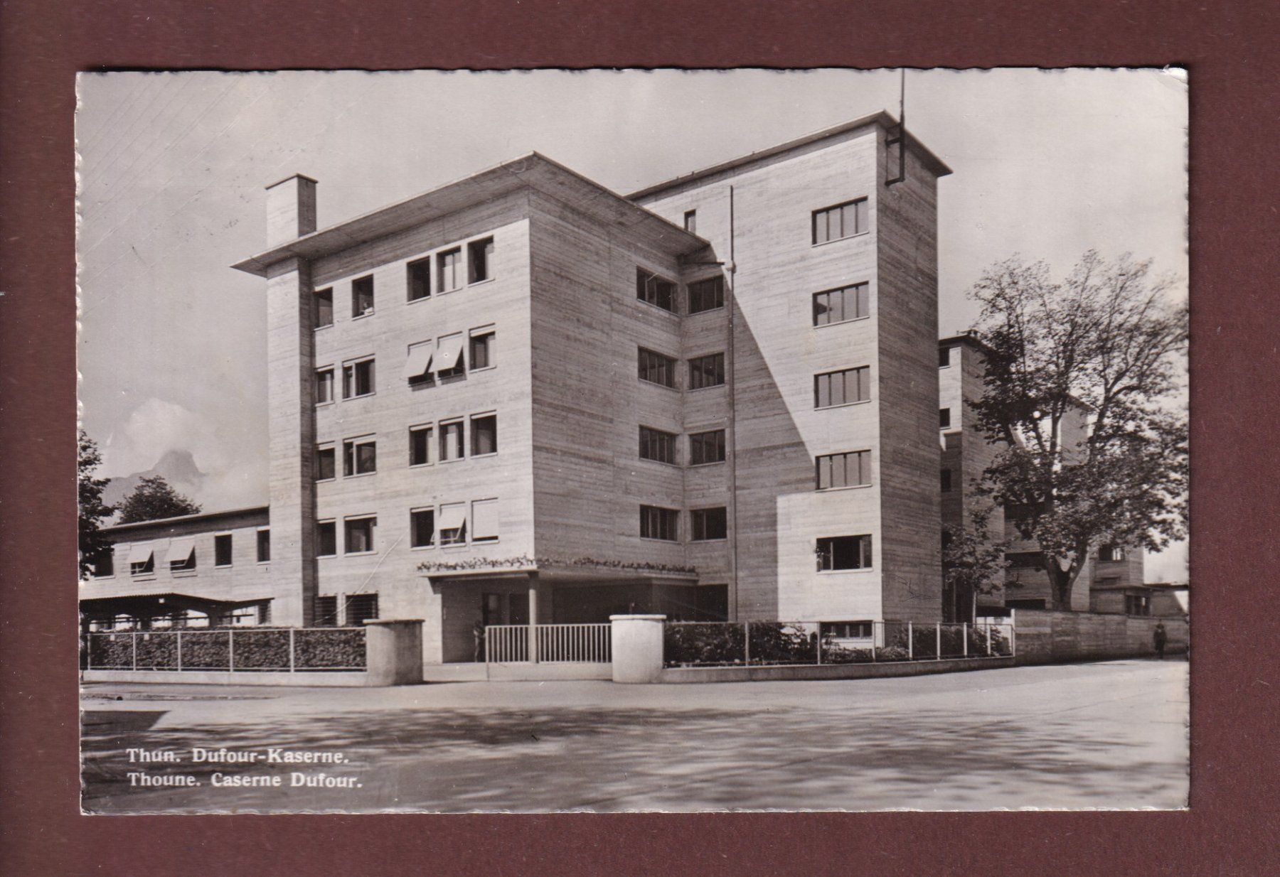 Cartoline postali: THUN - Dufour-Kaserne - Feldpost – Usato da Pully venduto da nicecards-shop
