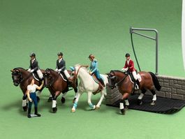 4 Schleich Pferde Turnier Reiter Dressur Waschplatz Hannover