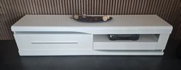 Side Board
