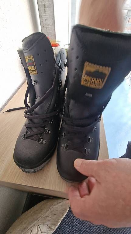 Scarpe da uomo: Sagerschutzschuhe  – Usato da Schönenwerd venduto da Hobbyfrick