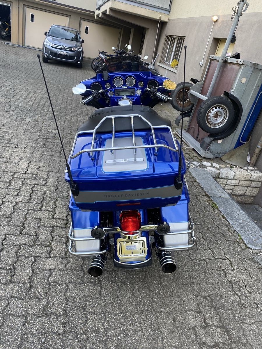 Touring: Harley Davidson FLHTCU – Usato da Riehen venduto da Hjw1 4