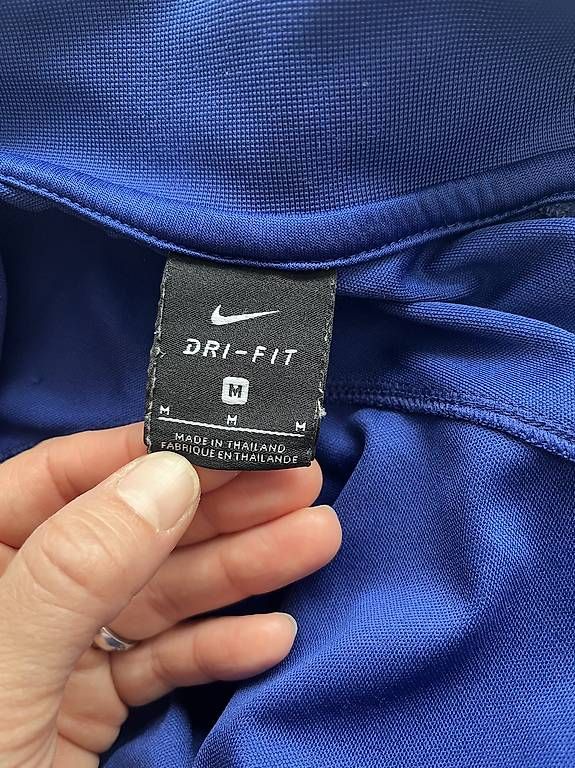 Maglioni & Felpe: Jaquette Nike – Usato da Lonay venduto da Angelafidji13 1