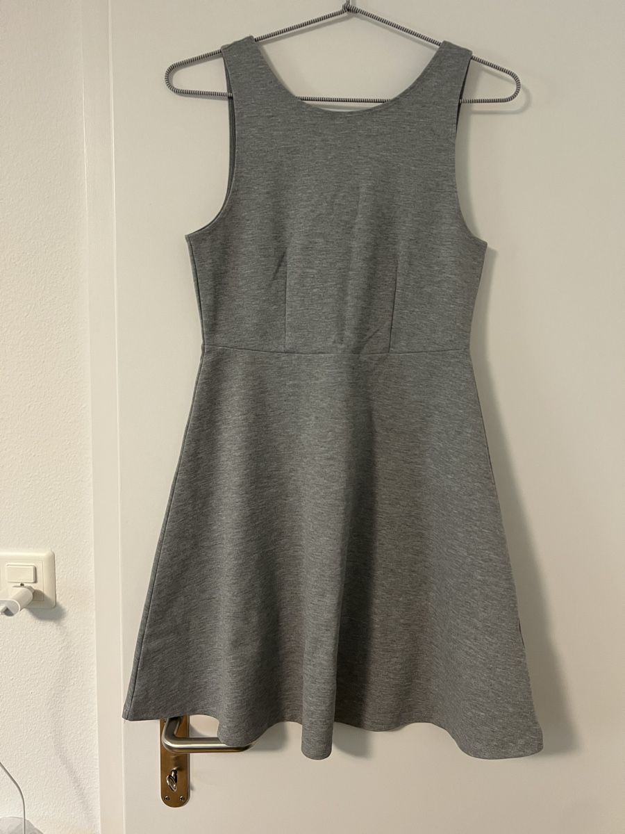 Vestiti: Graues Skaterkleid (Gr.M) – Usato da Winterthur venduto da mel_wy