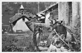 Val d’Anniviers (VS) – Frauen in Tracht