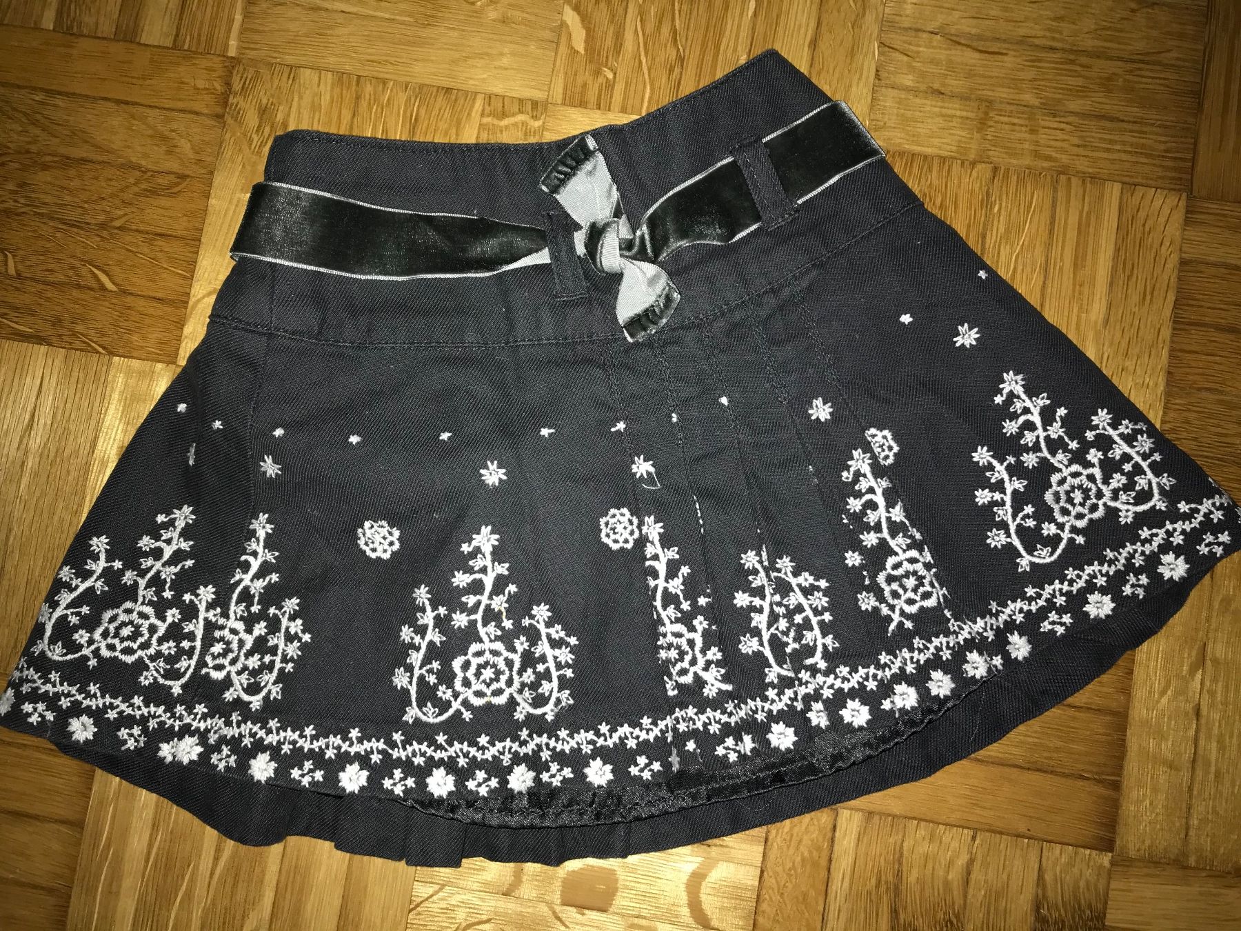 H&M Kleiderpakete & -sets: Mädchen Kleiderset Herbst Grösse 74 – Gebraucht aus Emmenbrücke von Hathor123 6