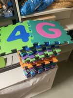 Alphabet & Zahlen Puzzle Matte; plastic tiles