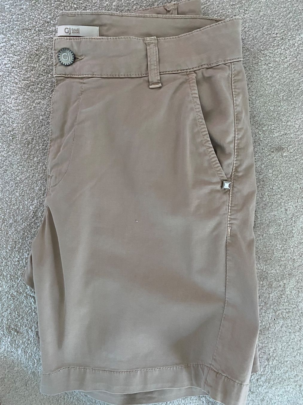 Pantaloni: Pantaloni corti donna – Usato da Novazzano venduto da ige_cwq5 3
