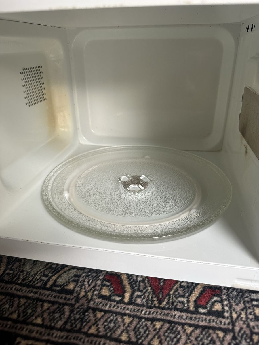 Haier Elettrodomestici da cucina: Mikrowelle Haier HMN2075 700W – Usato da Aarwangen venduto da Wikipr 2