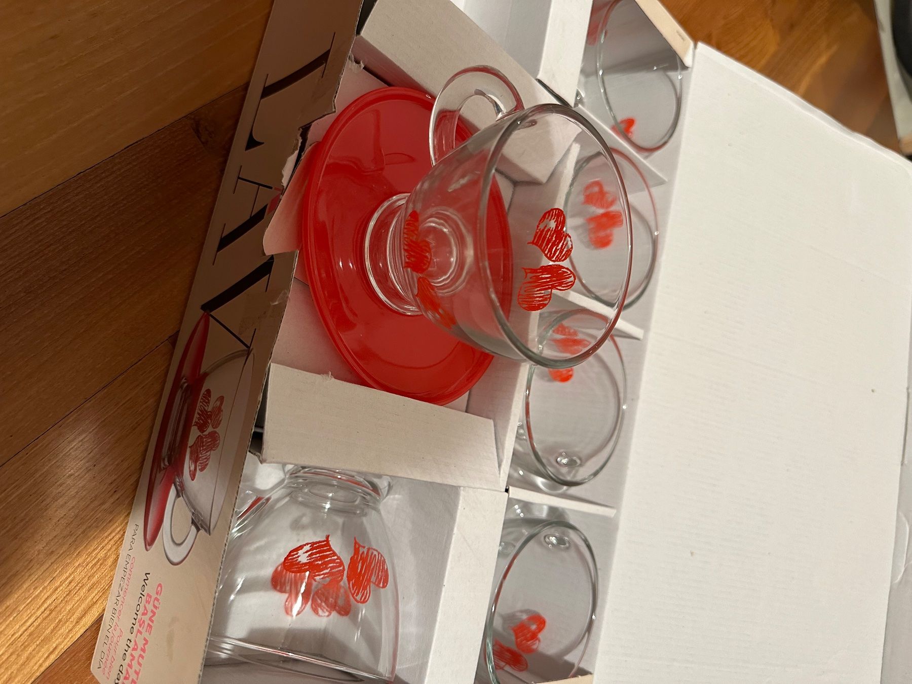 Set di piatti: Tassen-Set mit Herzen – Nuovo e nell'imballaggio originale da Amriswil venduto da Leys-Verkaufswelt 1