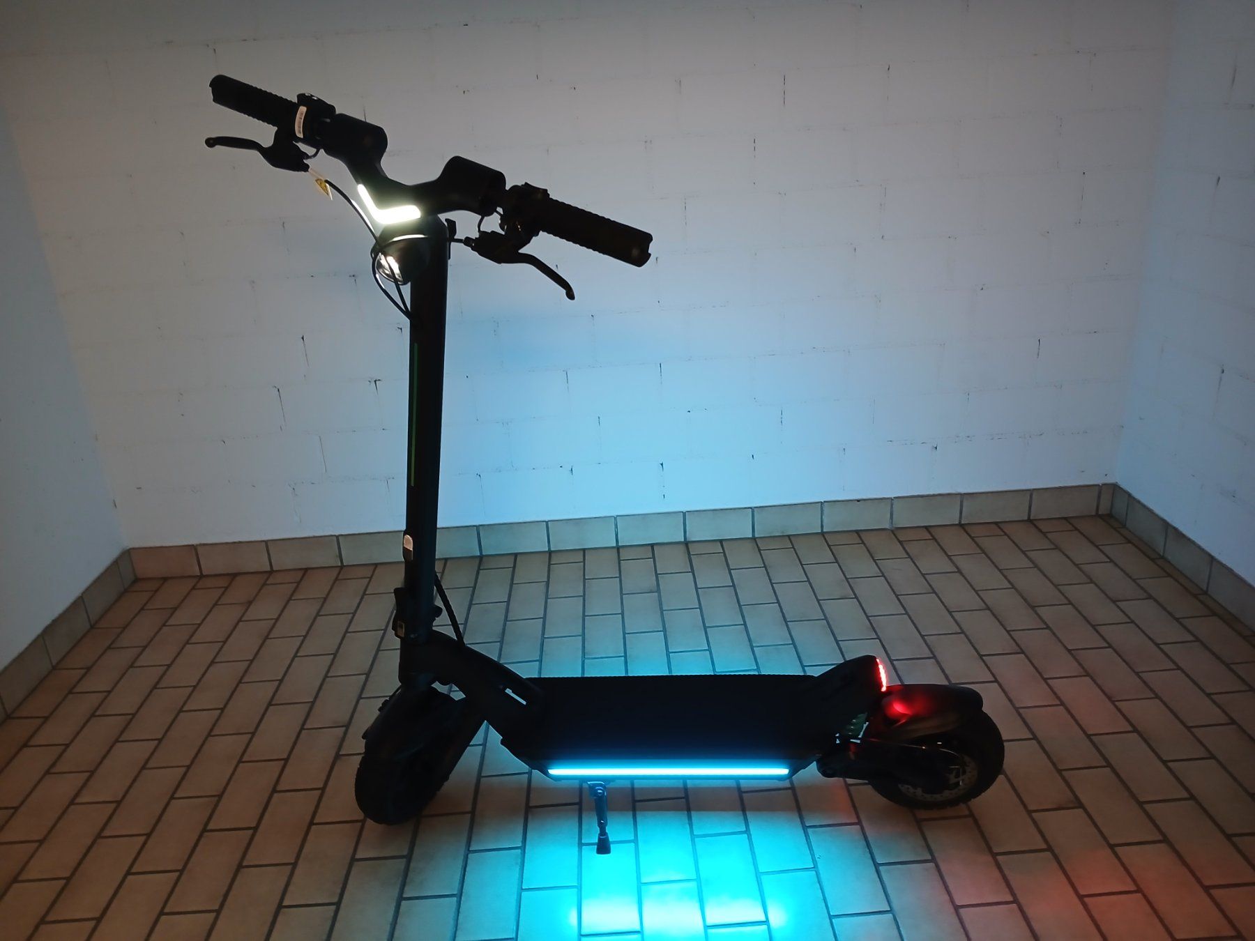 Scooters: E-Scooter Acer Predator Thunder – D'occasion à Felsberg par cla_t9vc 5