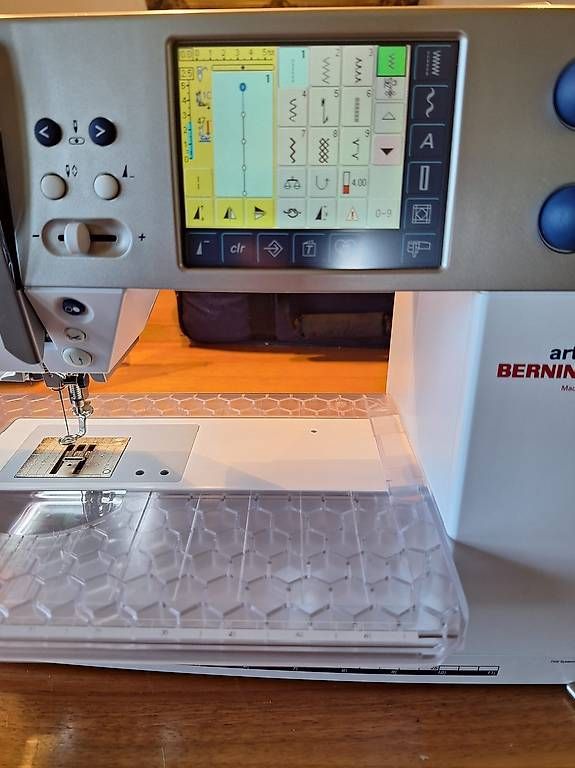 Macchine da cucire: Bernina Nähmaschine – Usato da Buochs venduto da Jestertier 3