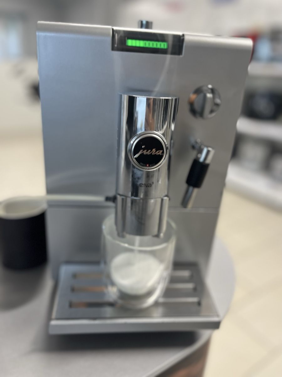 Macchine per caffè & Macchine per espresso: JURA ENA 9 – Usato da Gränichen venduto da Luma.KaffeeMaschinen 3