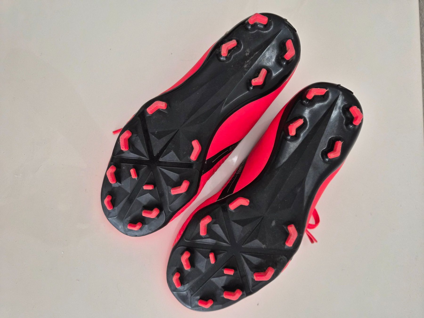 Nike Chaussures garçon: Fussballschuhe Nike 36.5 – D'occasion à Bellikon par maxa77 1
