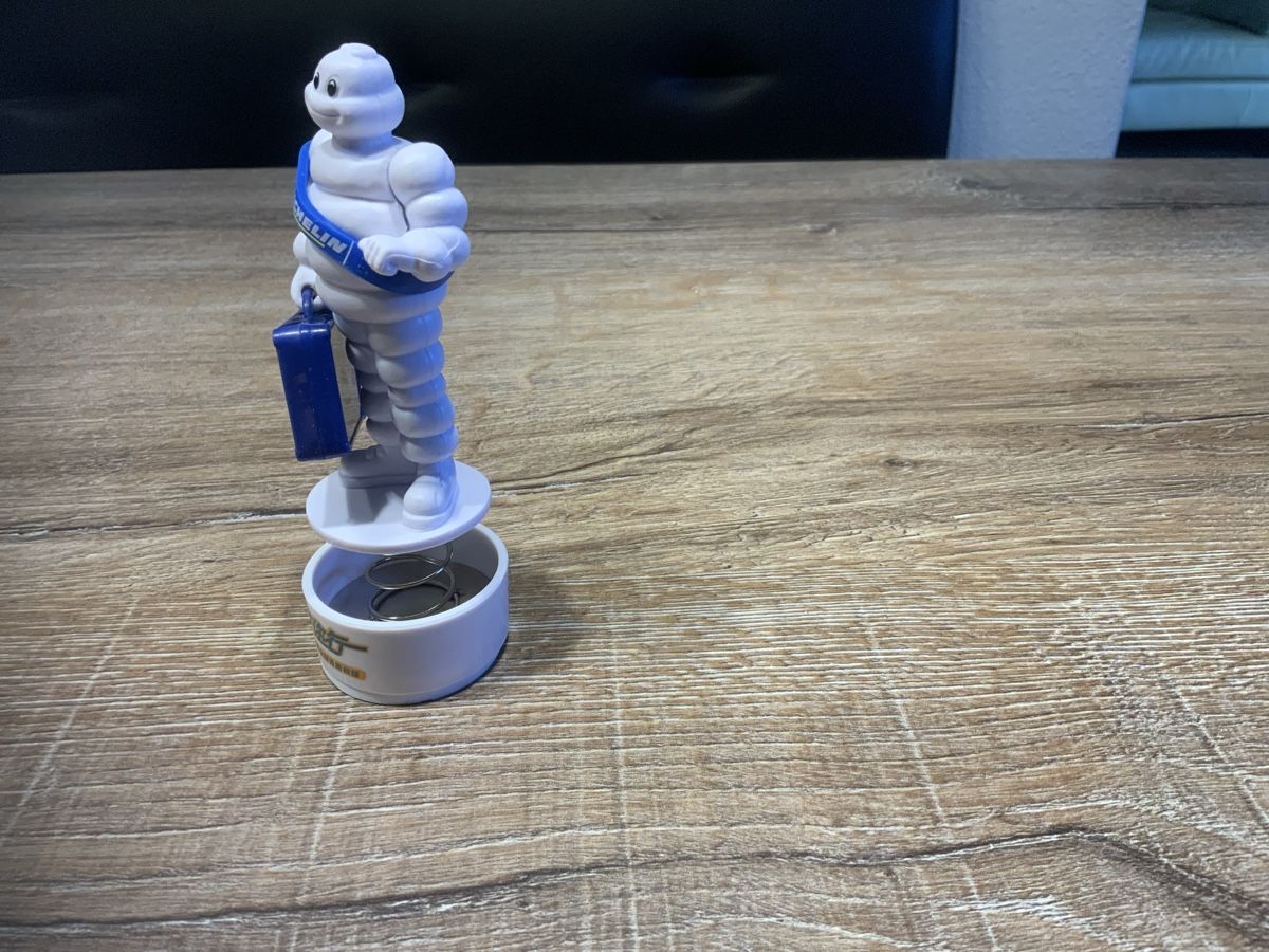 Michelin Statuette: Michelin Bibendum / Michelin Mann - – Usato da Willisau venduto da Minali 1