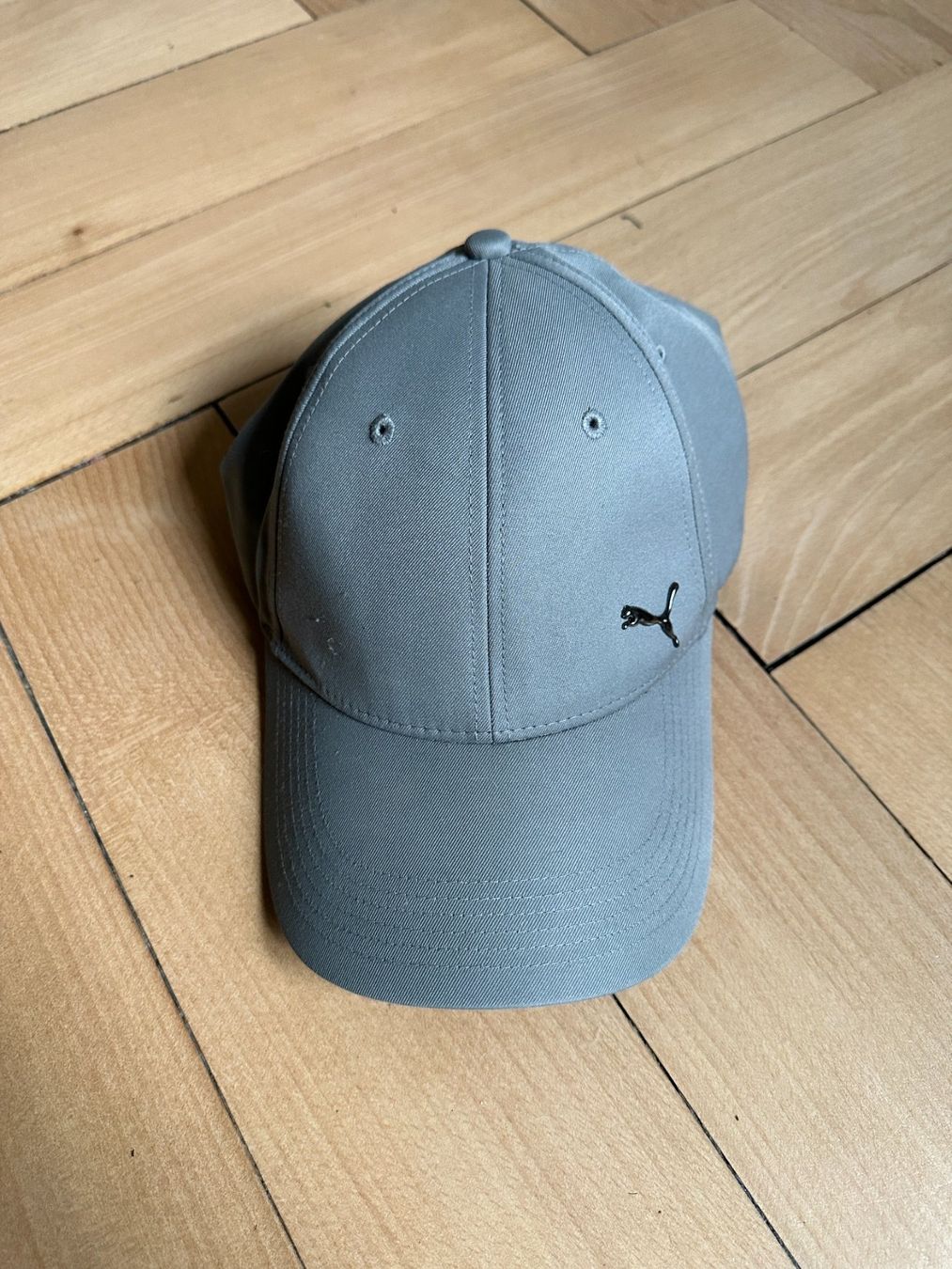 Puma Chapeaux, bonnets & casquettes: PUMA - Cap hellgrau sportlich – D'occasion à Zürich par Diazaio 1