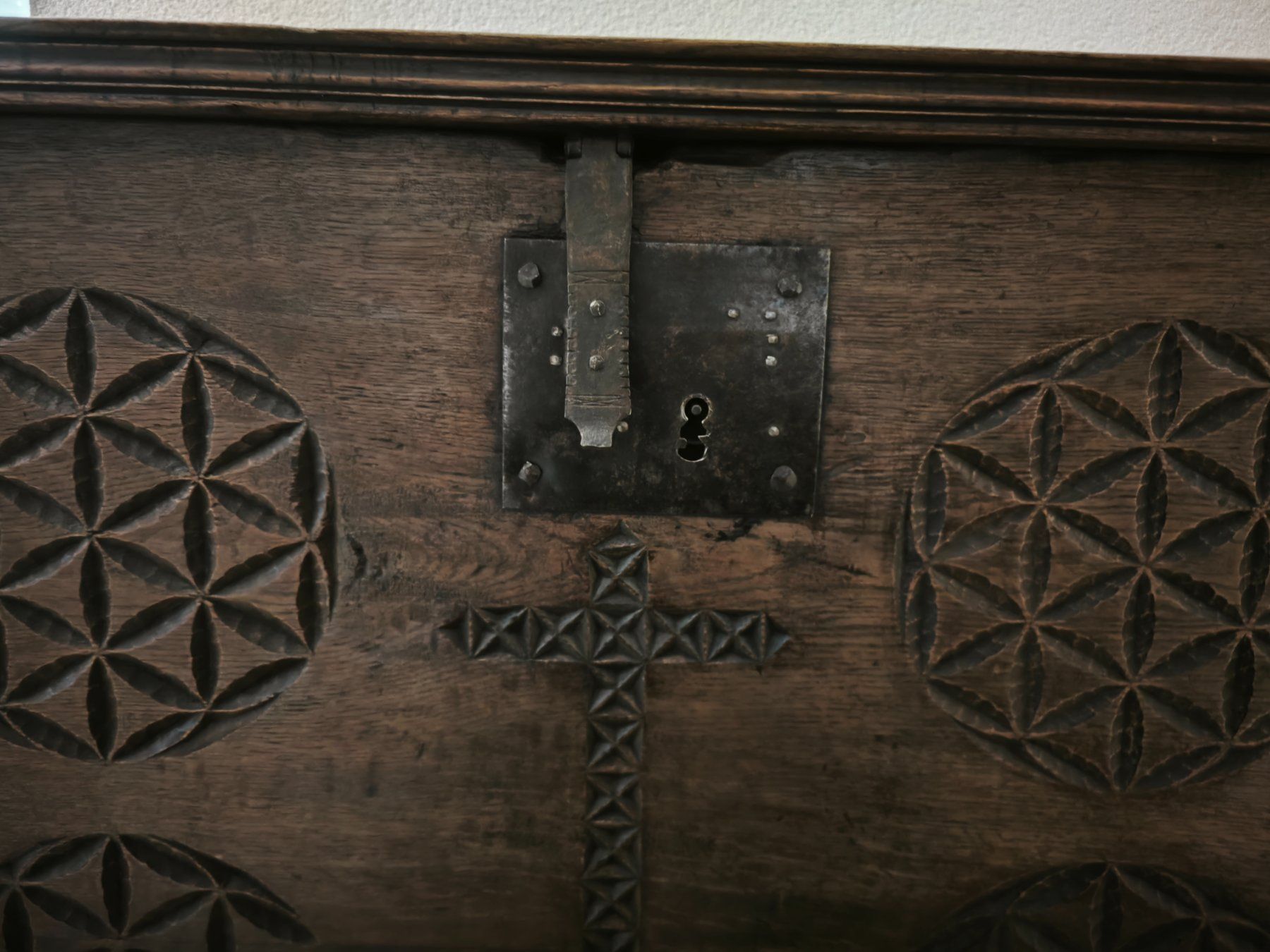 Truhen: Madia antica in rovere – Gebraucht aus Airolo von mireille1947 1