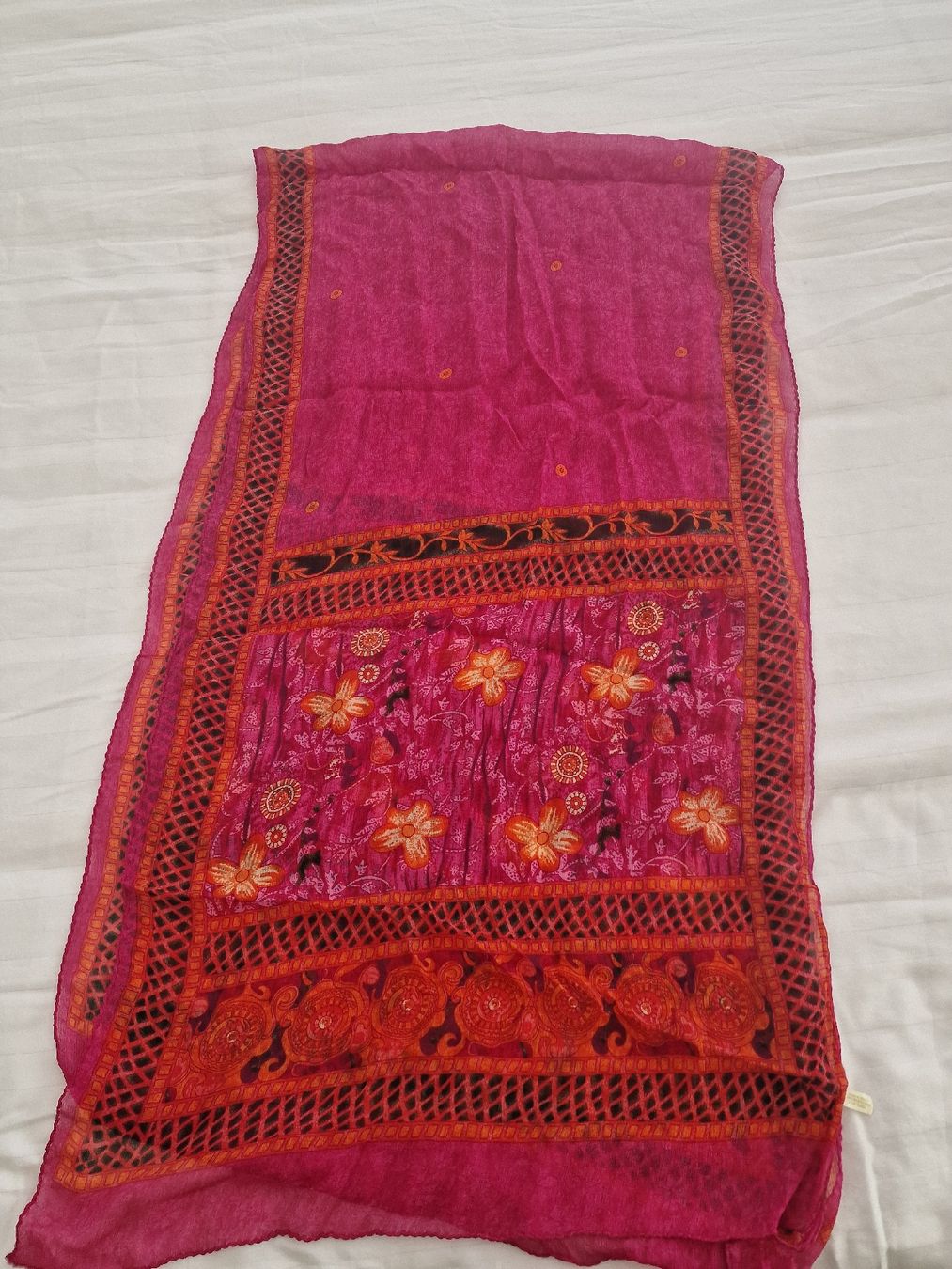 Foulard & Sciarpe: Seidenschal – Usato da St. Niklausen LU venduto da wishbonerfb 2