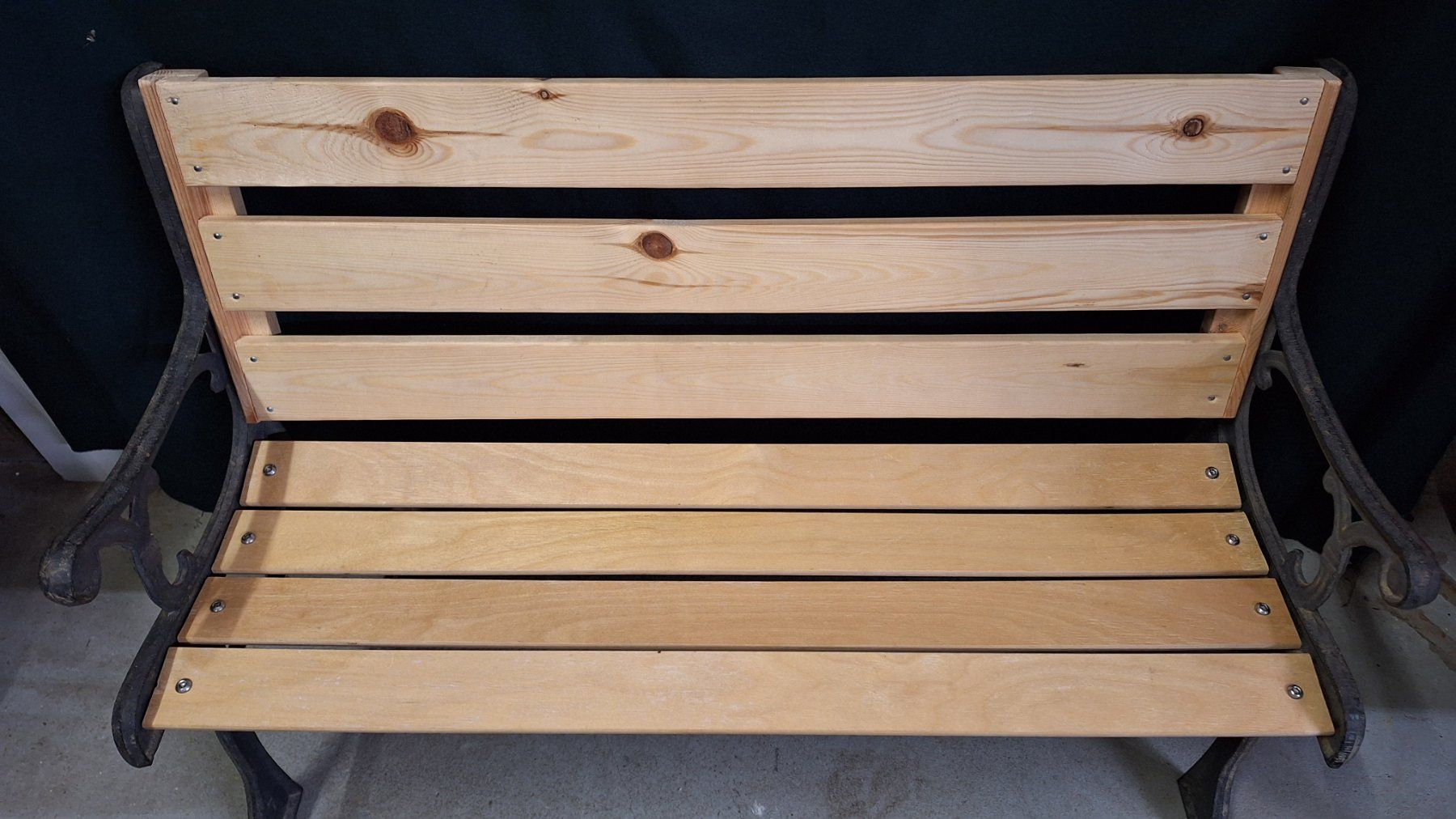 Bänke: Kinderbänkchen  , Metall /Holz – Gebraucht aus Dornach von majo8689 6