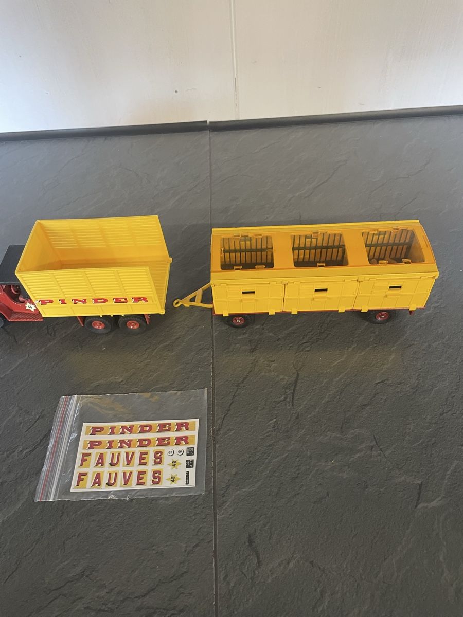 Dinky Toys Voitures modèles: Dinky Toys Pinder Circus 881 – Défectueux à Pratteln par efeu12 6